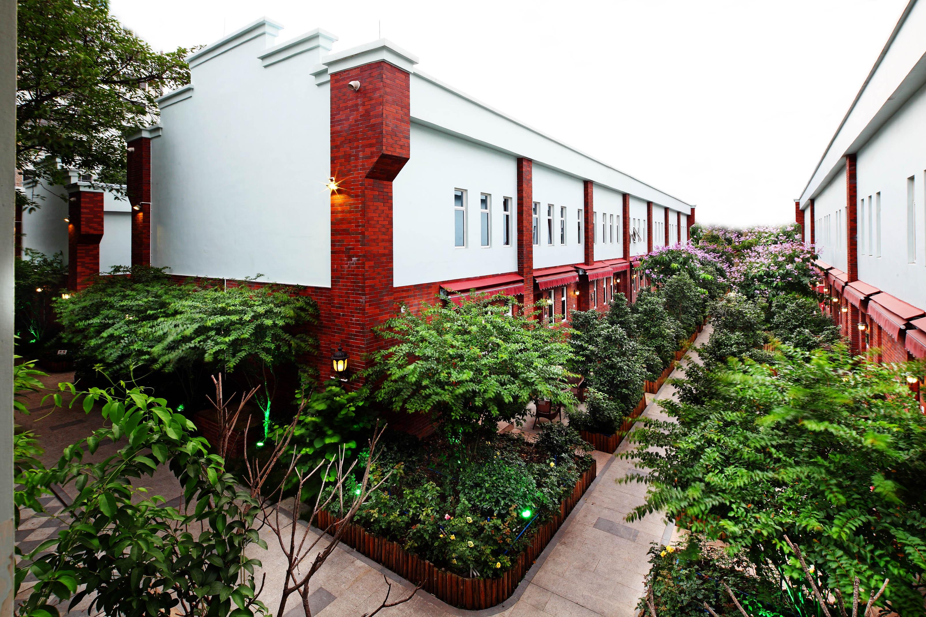 Royal Garden Hotel Гуанчжоу Екстер'єр фото