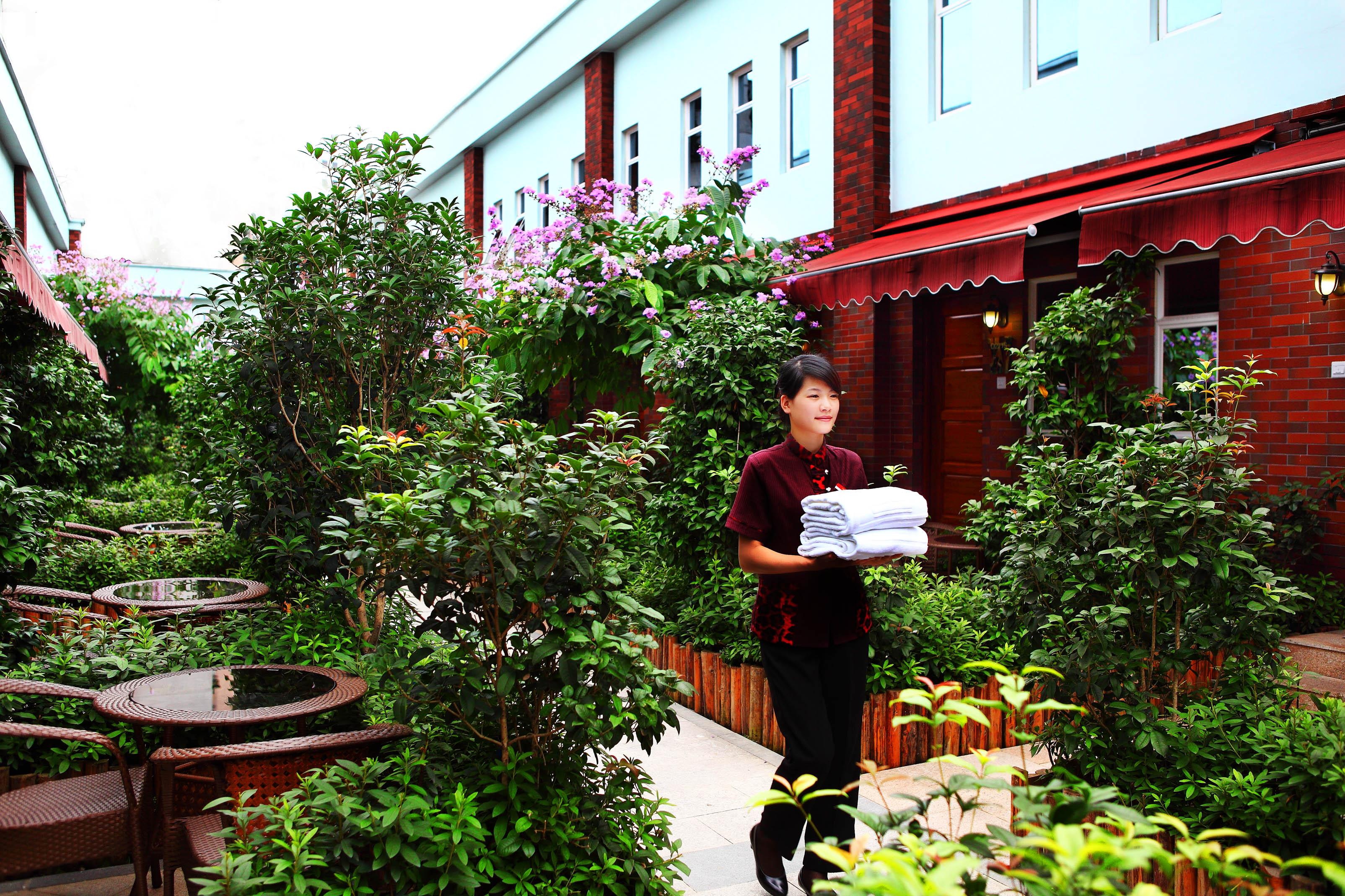 Royal Garden Hotel Гуанчжоу Екстер'єр фото