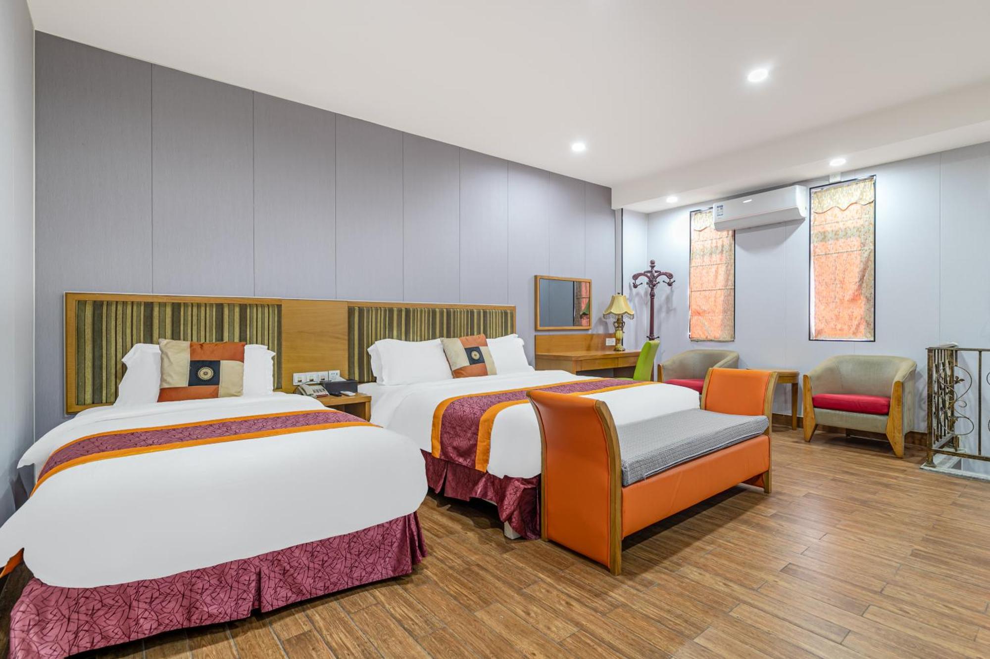 Royal Garden Hotel Гуанчжоу Екстер'єр фото
