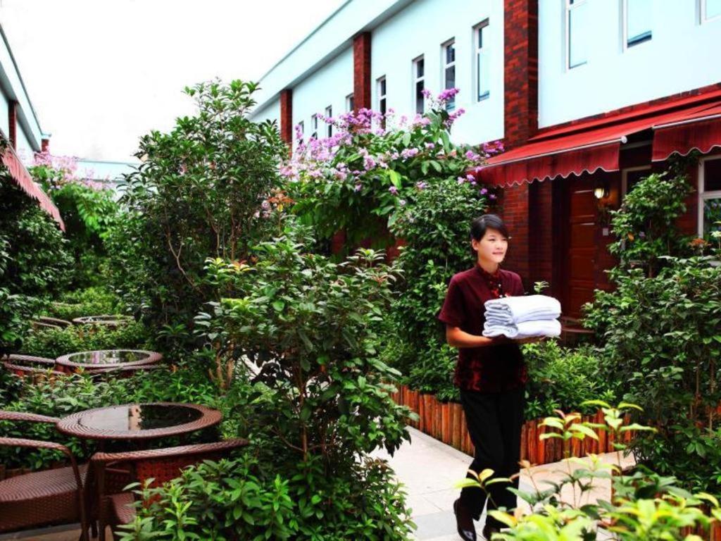 Royal Garden Hotel Гуанчжоу Екстер'єр фото